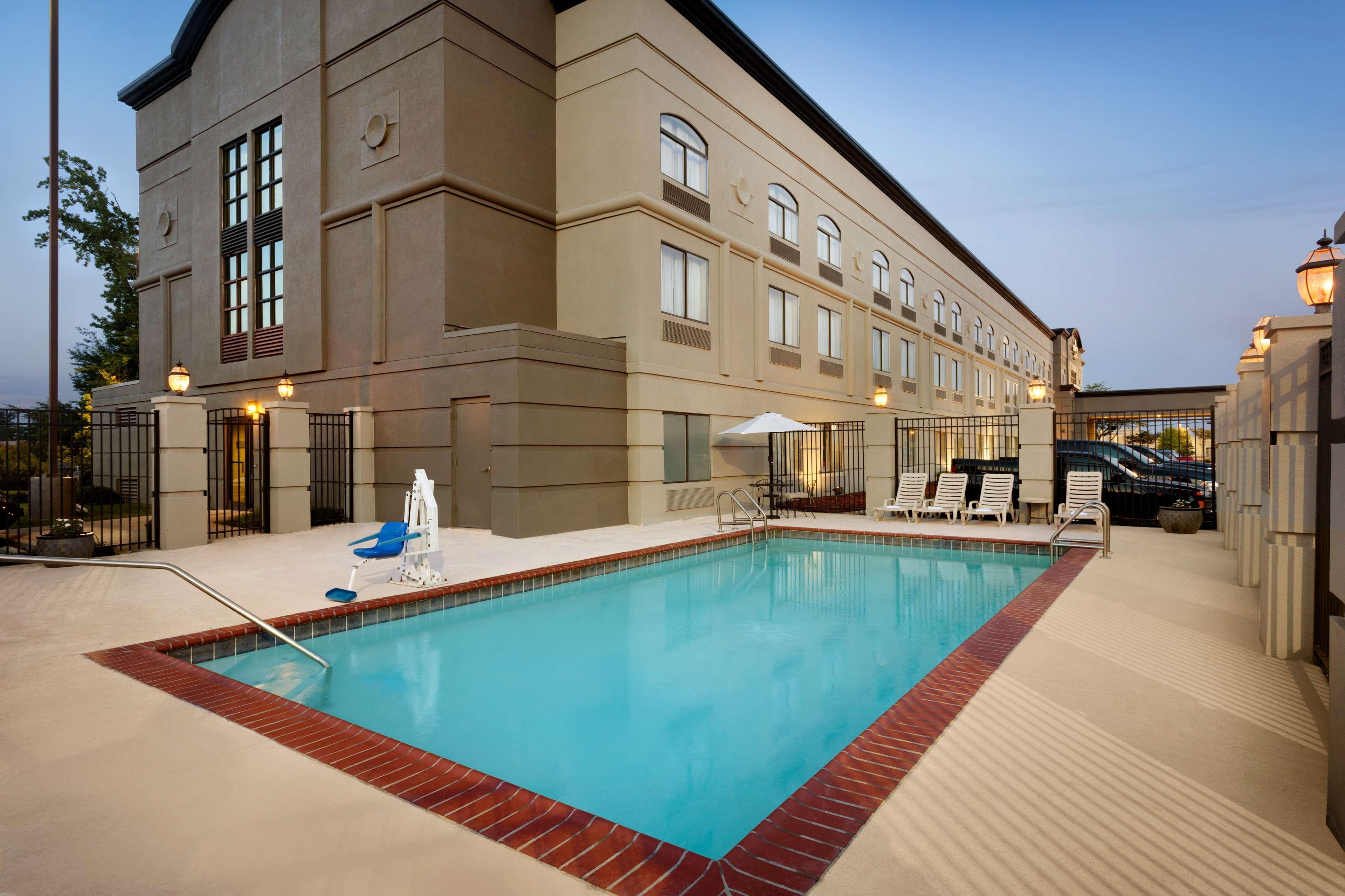 Country & By Radisson, Wolfchase-memphis, Tn 3*
