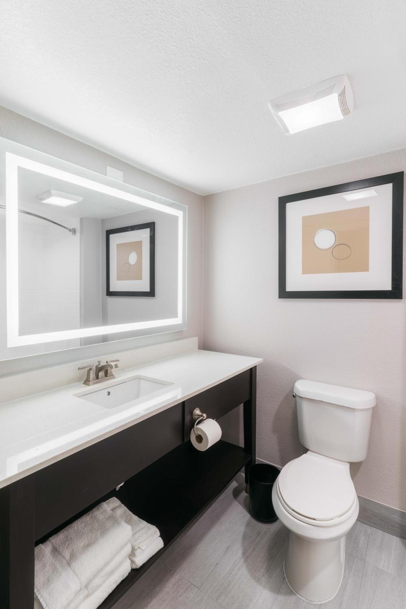 Hotel Country & By Radisson, Wolfchase-memphis, Tn