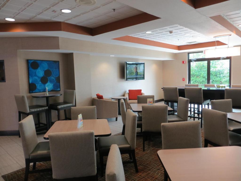 Country & By Radisson, Wolfchase-memphis, Tn